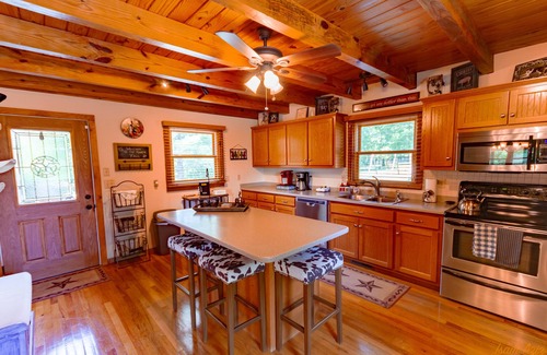 Lebanon House | Southern Country "Cowboy" Hospitality at the Twin Oaks Guest Ranch Nashville TN