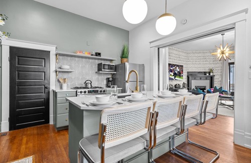 Historic Waverly Cottage | Southern Elegance-private Hot Tub-walk to 12 S