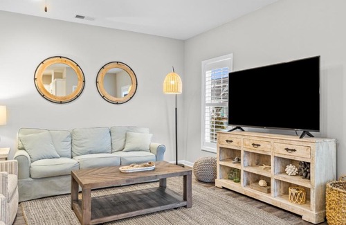 Morehead City House | Southern Glow