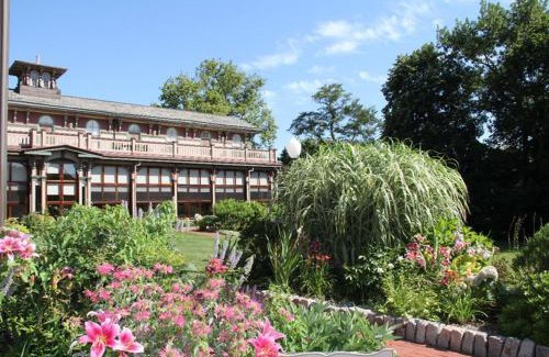 Cape May Bed & Breakfast | Southern Mansion