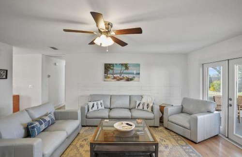 Port St. Joe House | Southern Mermaid Cottage- Pet Friendly Fenced
