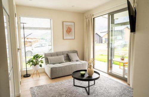 Kawarau Falls House | Southern Peaks Hideaway