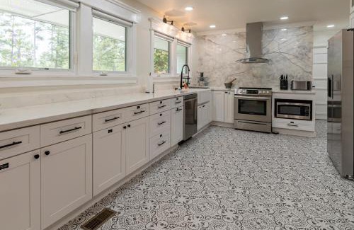 West Southern Pines House | Southern Pines Gem with 2 Master-King Suites