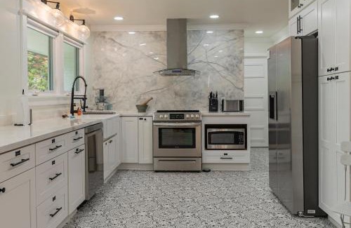 West Southern Pines House | Southern Pines Gem with 2 Master-King Suites
