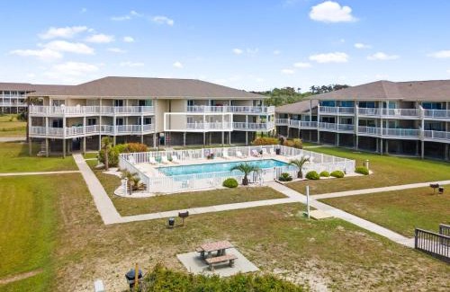 Long Beach House | Southern Shores Oak Island Oceanfront with Pool Villa