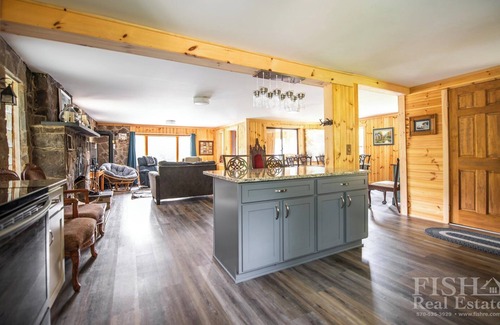 Laporte Cottage | "Southern Shores" on Lake Mokoma