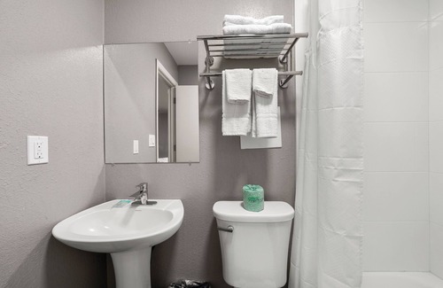 Cartersville Hotel | Southern Suites Cartersville