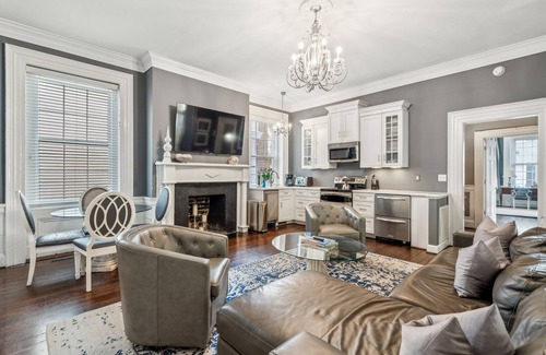 Charleston Historic District Apartment | Southern Sweetgrass the Heart of Charleston