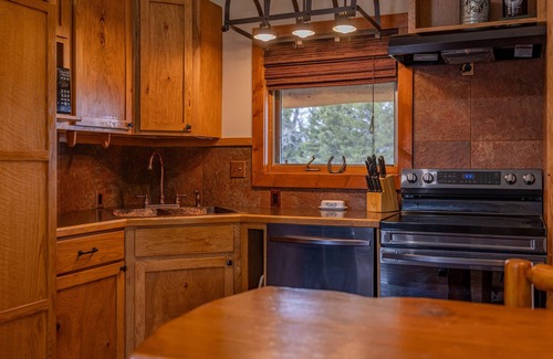 Cody House | Southfork Sky- unobstructed views, pet friendly