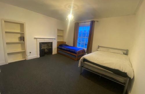 King's Lynn House | Southgate Lodge - Single/Twin, Double and Family rooms