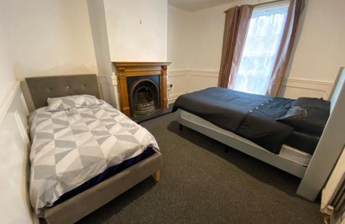 King's Lynn House | Southgate Lodge - Single/Twin, Double and Family rooms
