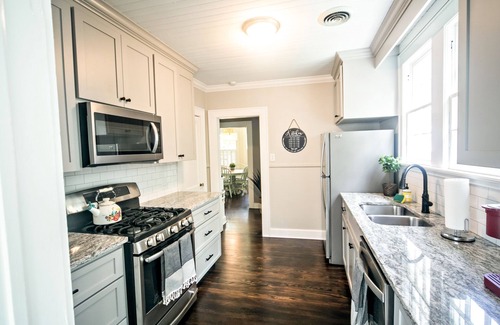 Thomasville Cottage | Southland Cottage - Walk to Historic Downtown