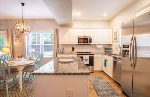 Southport Condo | Southport Condo near ICW and Golf - Dogs Allowed - Ground Level