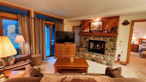 Harbor Springs House | Southridge #20