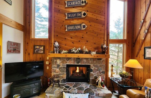 Harbor Springs Apartment | Southridge 21