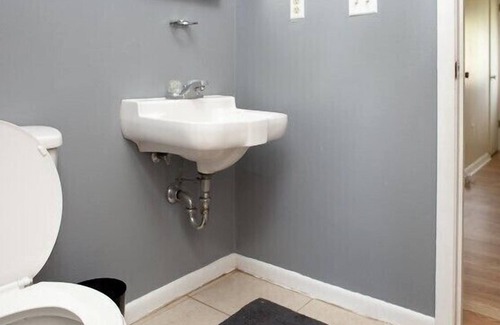 Tallahassee House | Southside Sweeter than a Suite