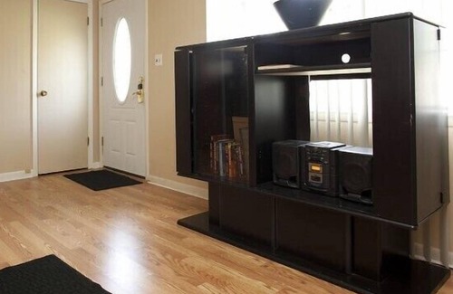 Tallahassee House | Southside Sweeter than a Suite