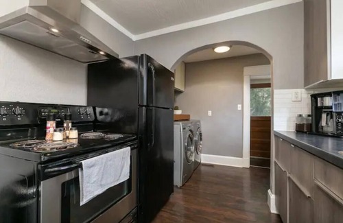 West Central Apartment | Southwest/Craftsman/Downtown
