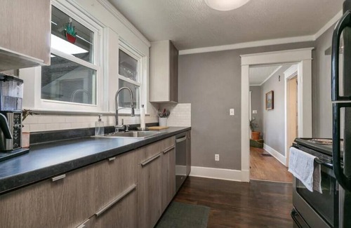 West Central Apartment | Southwest/Craftsman/Downtown