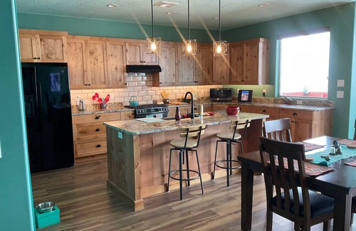 Kanab House | Southwest Villa in Kanab, Utah near Zion, Bryce, the Grand Canyon andmore! Priva