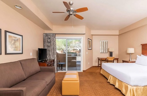 North Scottsdale Hotel | Southwestern Charm Hideout! Full Kitchen, Outdoor Swimming Pool, Free Parking!
