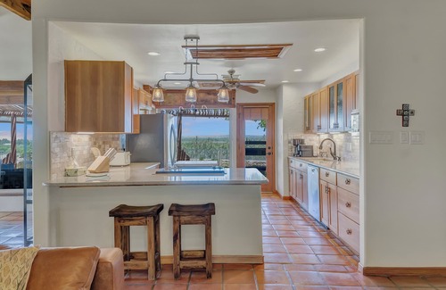 Mesilla Park House | Southwestern Hilltop Retreat + Pool