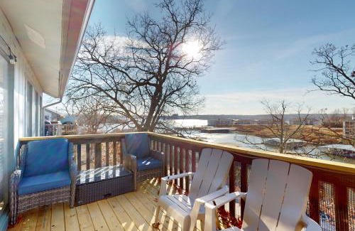 Village of Four Seasons Apartment | Southwood Serenity