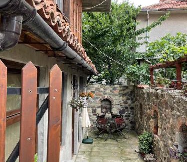 Sozopol Old Town House | Sozopol Old Town - Guest House Fenix