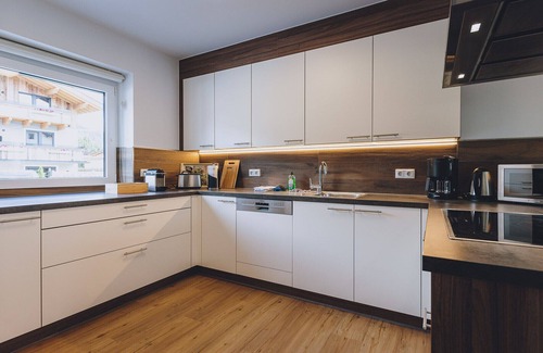 Schuttdorf Apartment | Spa Chalet - Garden Lodge, garden & wellness
