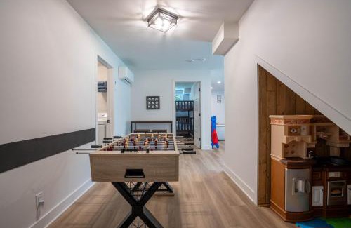 Lac-Swell Ski Chalet | Spa Foosball Pool table Game Room - Le Kouzy