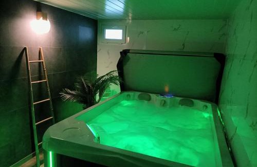 Mers-les-Bains Apartment | SPA privatif à 50m de la plage - Studio