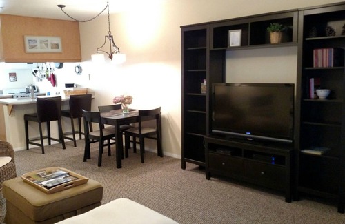 Hood River Condo | Space and Style - 1 Bedroom, 2 Bathrooms - Convenient, Cozy Condo
