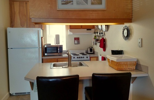 Hood River Condo | Space and Style - 1 Bedroom, 2 Bathrooms - Convenient, Cozy Condo