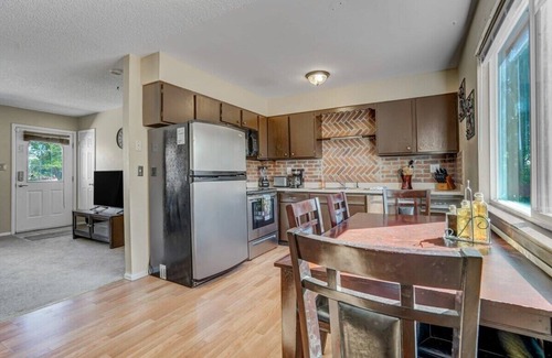 Southeast Colorado Springs Apartment | Space Base | Near Airport, BBQ, Game Room