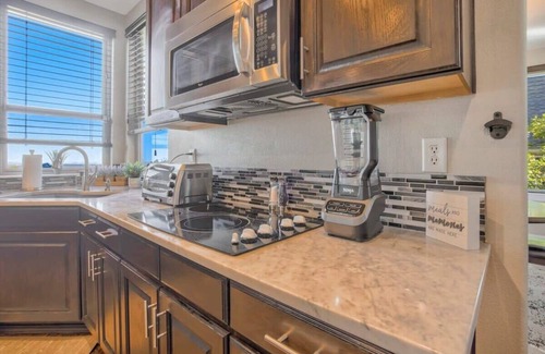 Southwest Colorado Springs House | Space Command, A+ Views BBQ Games Prime Location!