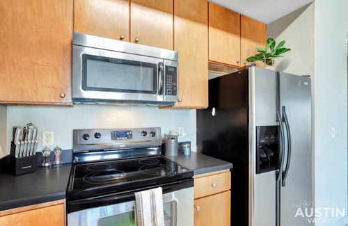 West Campus Apartment | Space for 8 Near Downtown! Easy Walk to UT Campus