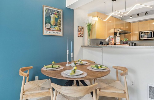 Belltown House | Space Needle Views from Sofa – Walking Distance to Everywhere in DT Seattle