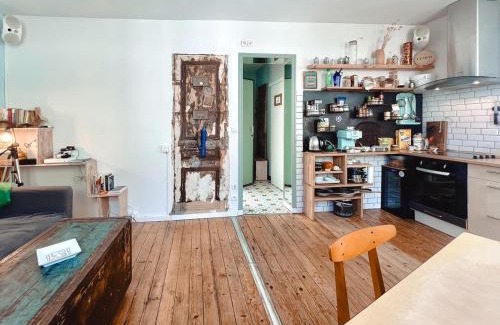 Quartier des Grandes-Carrieres Apartment | Spacieux apparemment 2 grand lit reparti dans 2 chambres