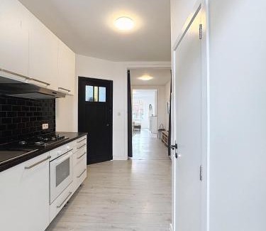 Altitude 100 Apartment | Spacieux appartement une chambre