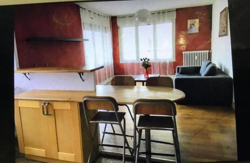 Quartier Exposition-Bajatiere Apartment | Spacieux et confortable T3 88m2 Grenoble secteur Jeanne d Arc