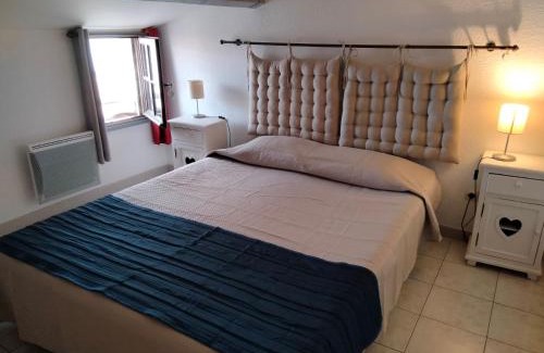 Saintes-Maries-de-la-Mer Apartment | Spacieux appartement tout confort proche plage et centre ville Wifi Animaux bienvenus Produits locaux à découvrir