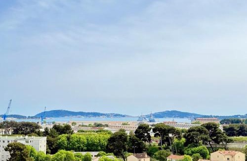 Toulon Apartment | Spacieux - Terrasse - Vue Mer & Rade