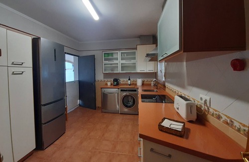 Chiclana de la Frontera House | Spacious, sunny and quiet house with pool and large garden