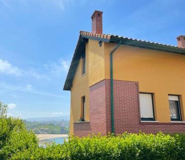 San Vicente de la Barquera House | Spacious house with sea view San Vicente de la Barquera