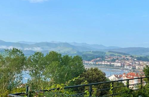 San Vicente de la Barquera House | Spacious house with sea view San Vicente de la Barquera