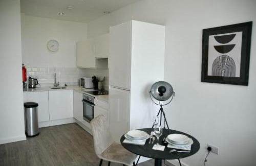 Manchester Apartment | Spacious 1 Bed Manchester Apartment Near Etihad