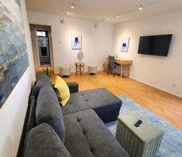 Pico Apartment | Spacious 1 bedroom 1 bath condo with parking
