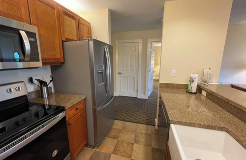 Ludlow Condo | Spacious 1 Bedroom full condo that Sleeps 6 at Jackson Gore on Okemo with A/C