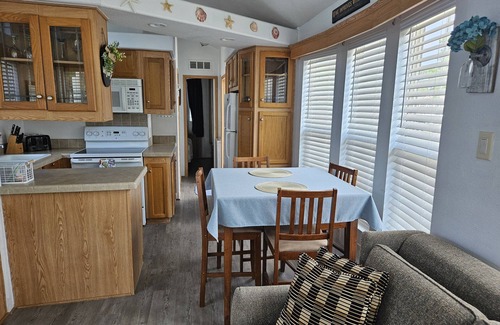 Kissimmee Resort | SPACIOUS 1 BEDROOM HOUSE GOLF CART IN DISNEY AREA 5 STAR RATED MILL CREEK RESORT