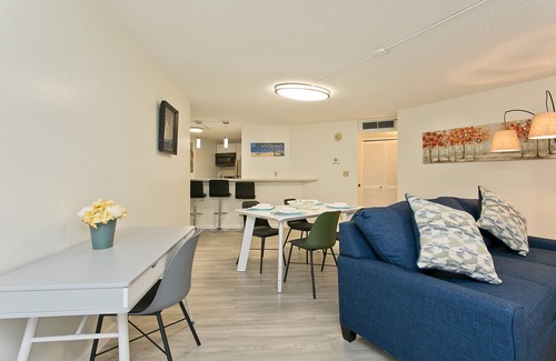 Downtown Honolulu Condo | Spacious 1-Bedroom in Downtown Honolulu - Perfect for Families and Travelers!